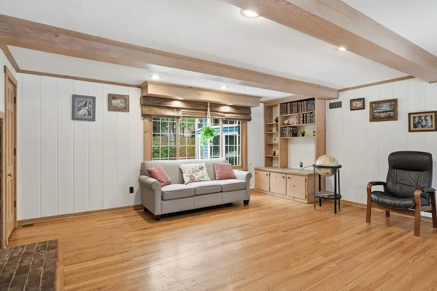 330 Merriweather Dr, Longmeadow, MA 01106 - #3