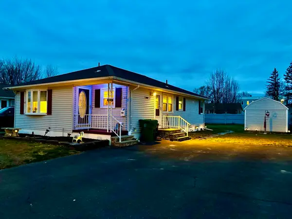 30 Catherine St, Chicopee, MA 01013