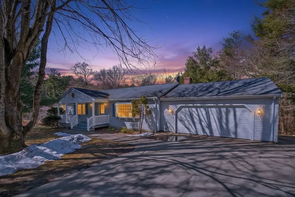 532 Hill St, Raynham, MA 02767 - #1