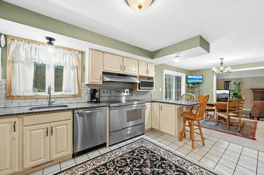 11 Douglas Hill Way, Douglas, MA 01516 - #3