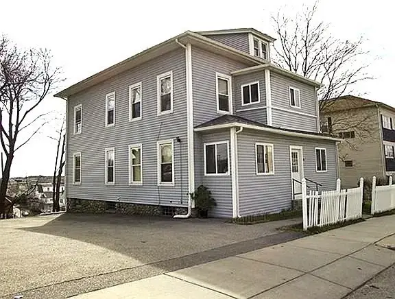 56 Plantation St, Worcester, MA 01604