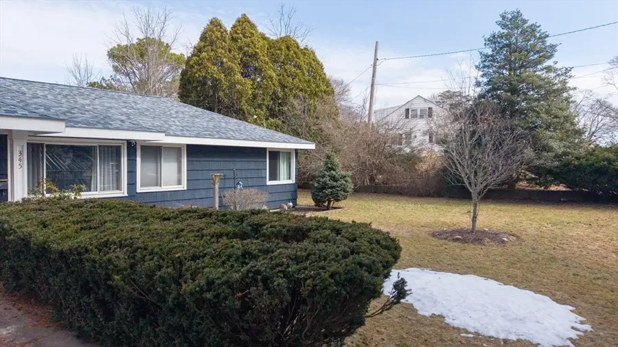 345 Gardner St, New Bedford, MA 02740 - #3