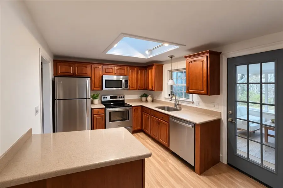 5 Starling Ave, Kingston, MA 02364 - #3