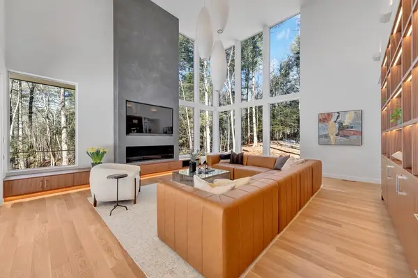 363 College Rd, Concord, MA 01742