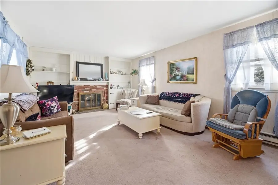 23 Green Hill Ave, Attleboro, MA 02703 - #2