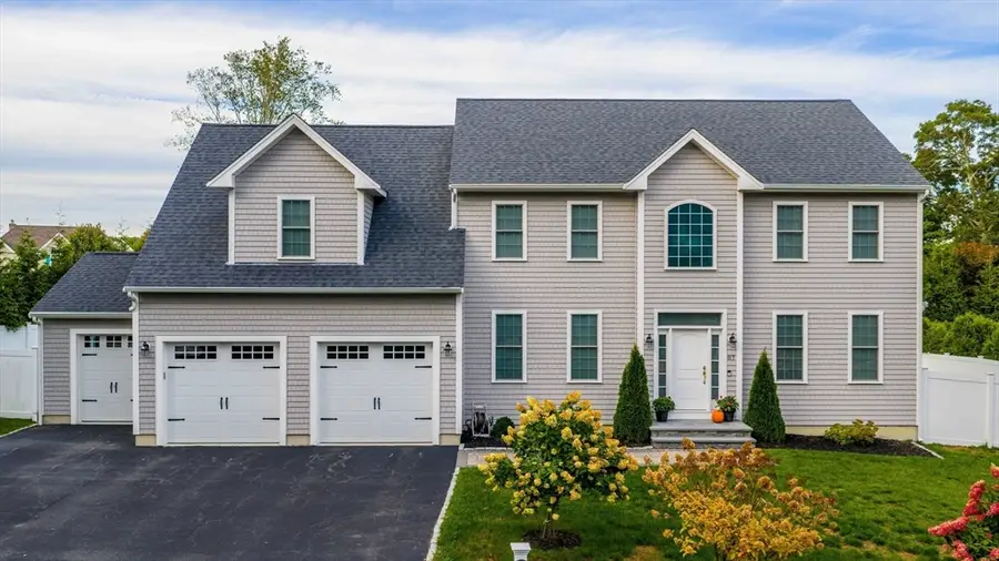 87 Sol E Mar St, Dartmouth, MA 02748 - #3