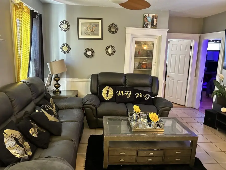 65 Vine St, Brockton, MA 02301 - #3