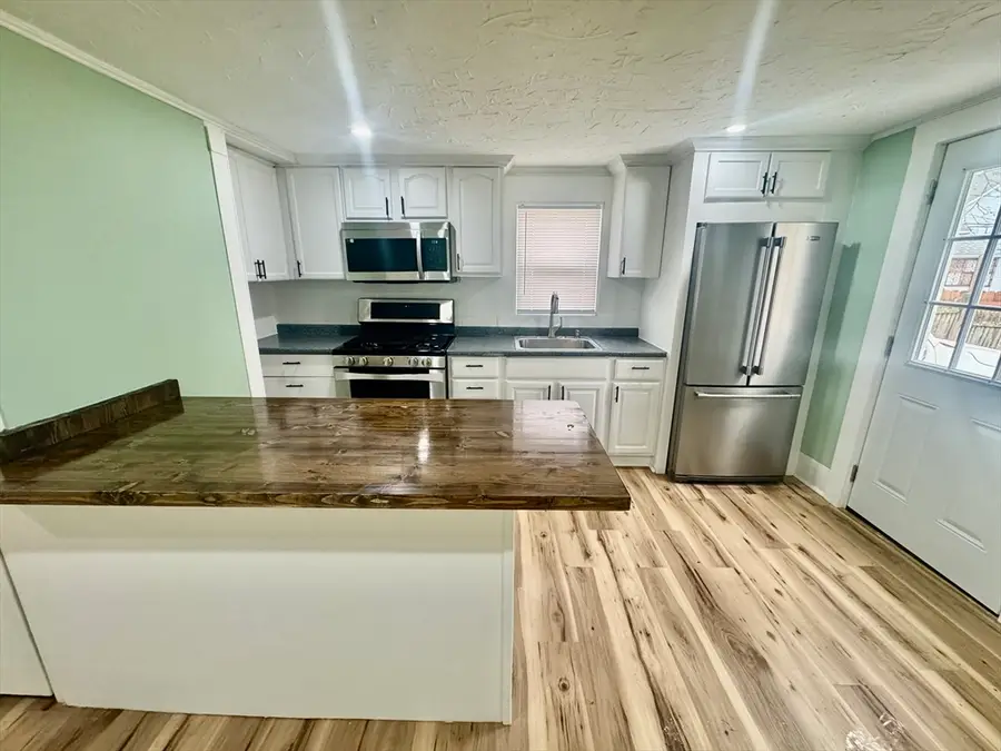 2 Wall Ct, Maynard, MA 01754 - #3