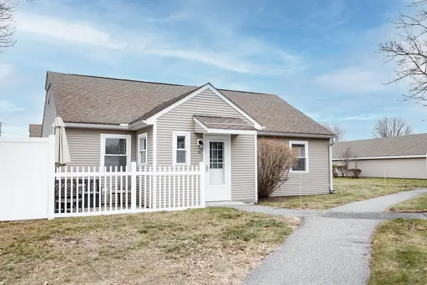 76 Kelley Rd #76, Chicopee, MA 01022