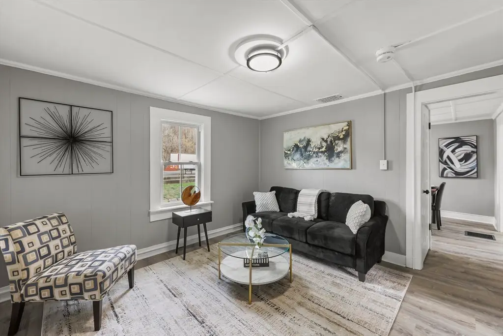 1 Noble Pl, Adams, MA 01220 - #1