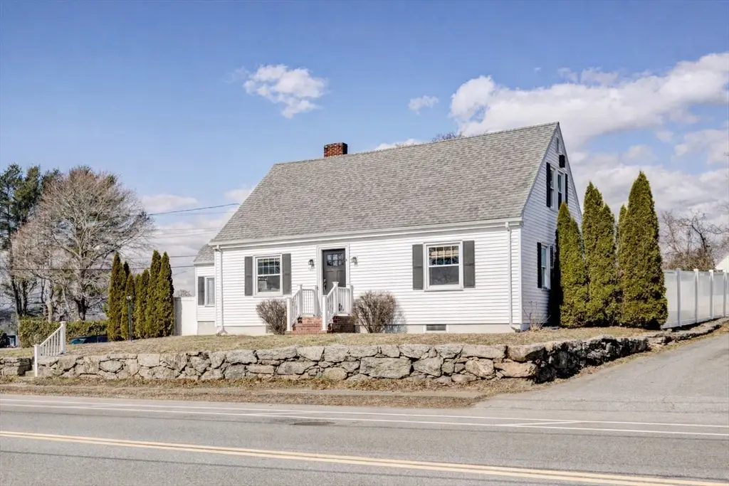 707 Hathaway Rd, New Bedford, MA 02740 - #1