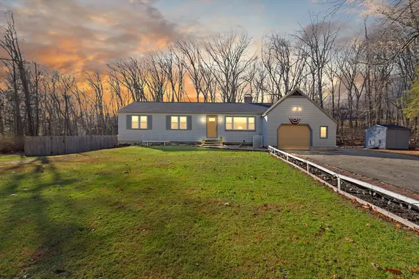 55 Thomas Dr, Chelmsford, MA 01824