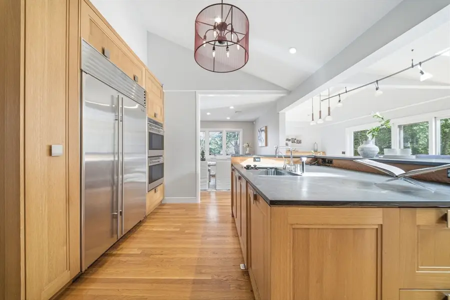 54 Oakvale Rd, Newton, MA 02468 - #3