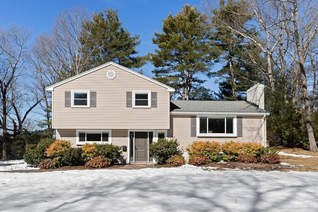 31 Downing St, Norwood, MA 02062 - #1