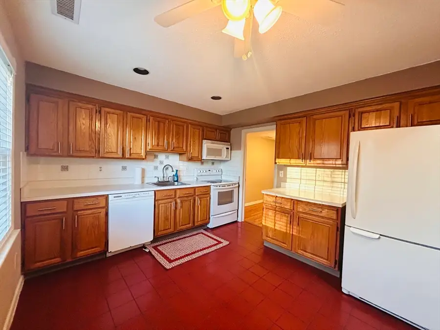 52 Edward Dr #52, Stoughton, MA 02072 - #3