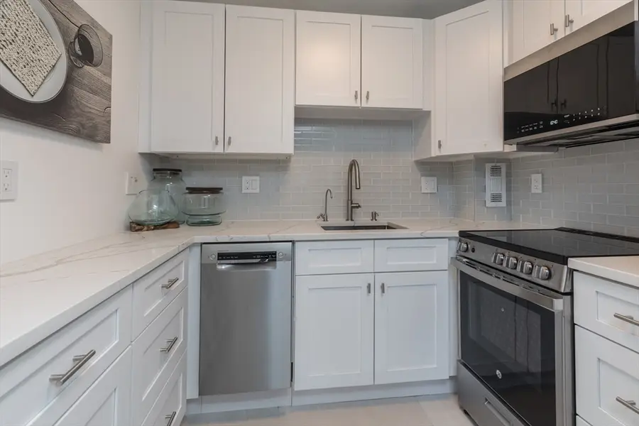 19 Winchester St #711, Brookline, MA 02446 - #2