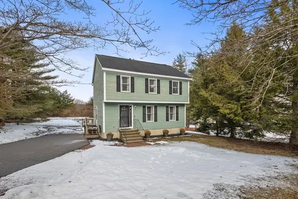39 Unicorn Cir, Amesbury, MA 01913