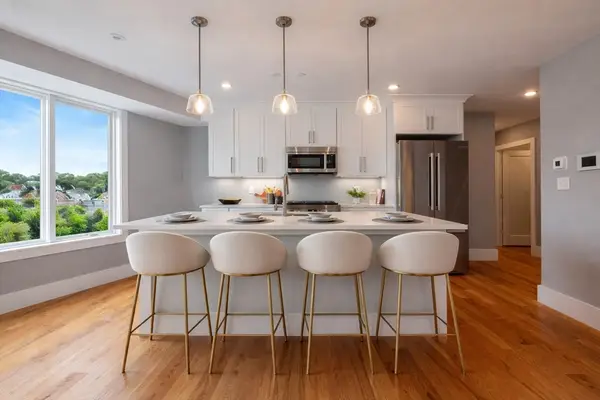 150 Hancock St #101, Quincy, MA 02171