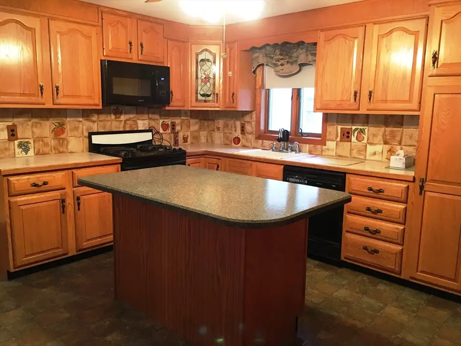 81 Fourth Avenue, Lowell, MA 01854 - #3