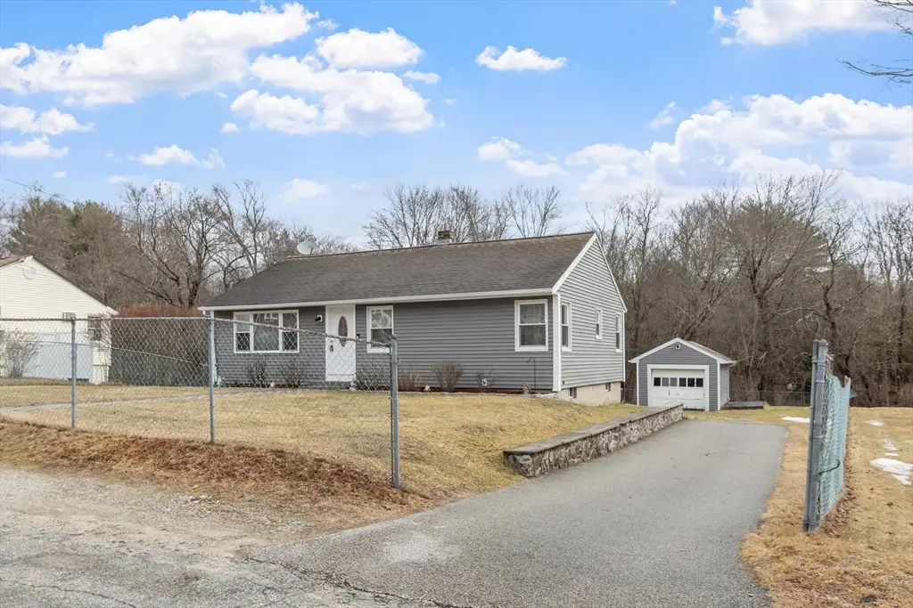 6 Bartlett St, Oxford, MA 01540 - #1