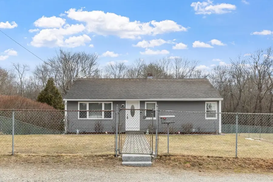 6 Bartlett St, Oxford, MA 01540 - #2