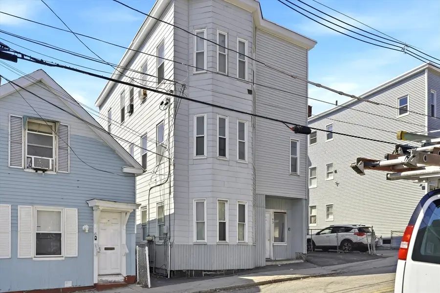 43 Wamesit St, Lowell, MA 01852 - #3