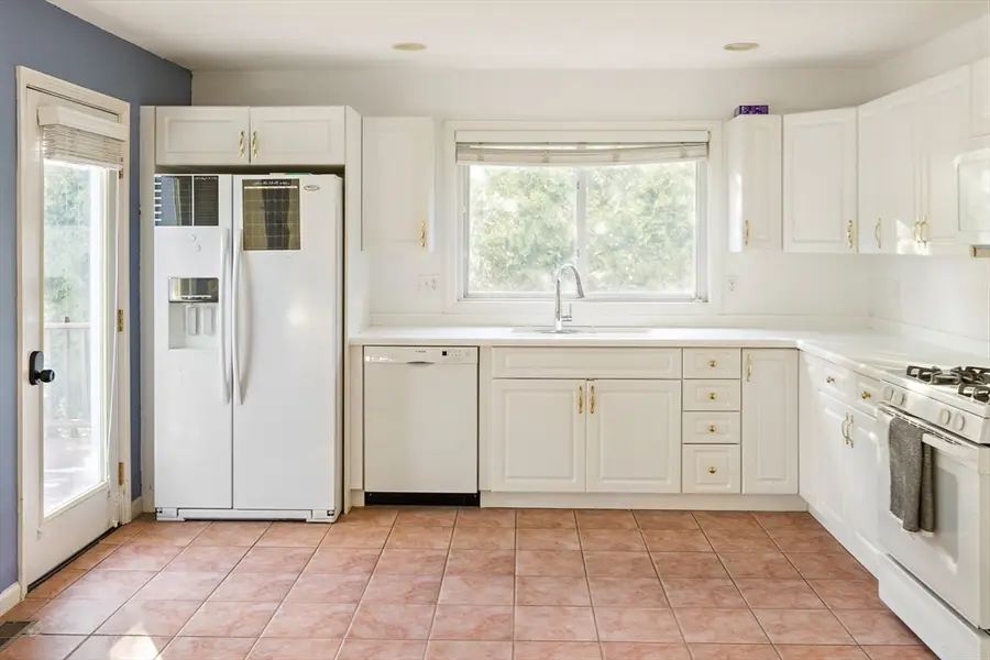 73 Half Crown Cir #73, Ashland, MA 01721 - #2