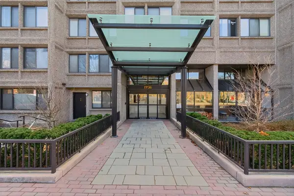 1731 Beacon St #1210, Brookline, MA 02445