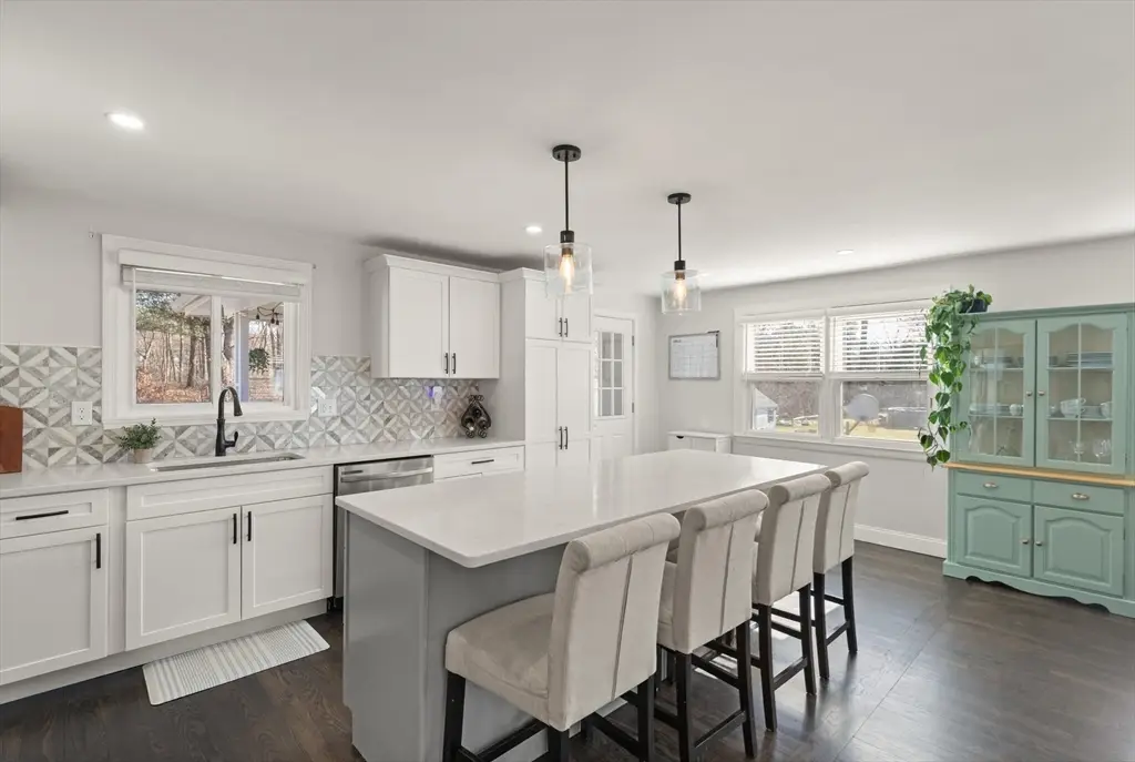 7 Manning Rd, Chelmsford, MA 01824 - #1