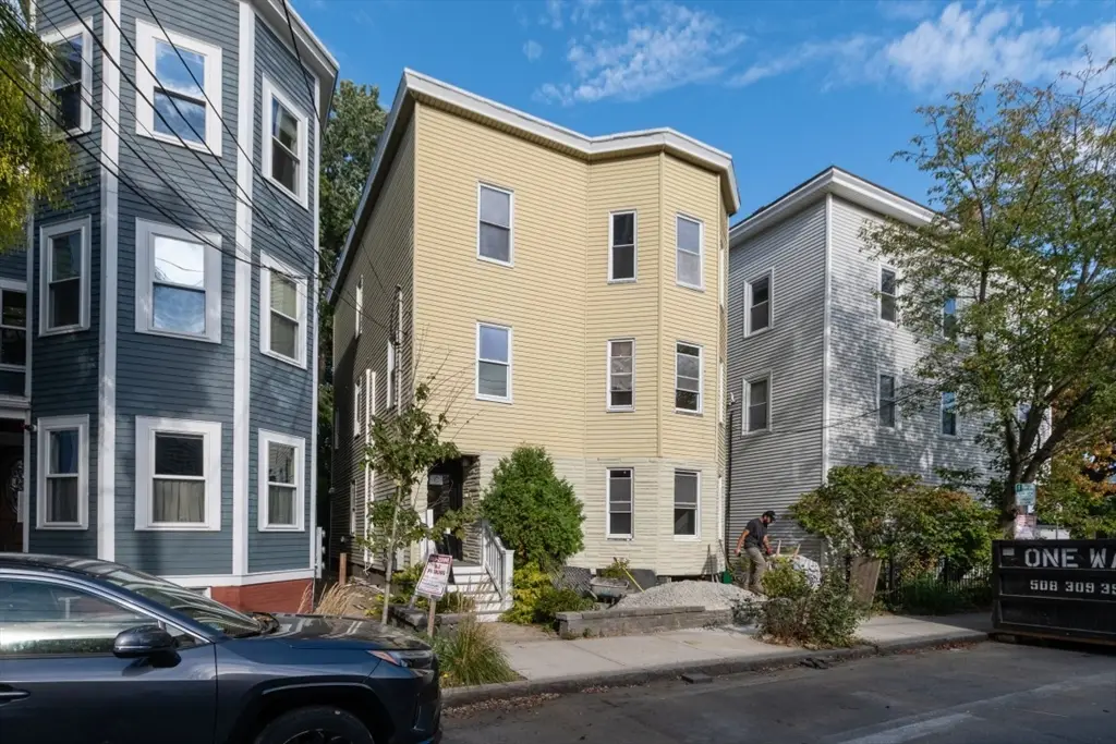 131 Erie St #2, Cambridge, MA 02139 - #1