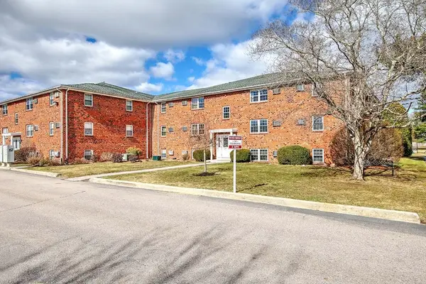 91 Pleasant St #A6, Medfield, MA 02052