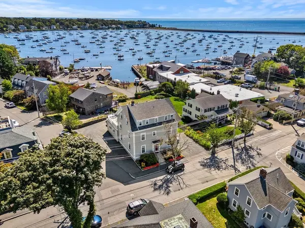 60 Gregory #3, Marblehead, MA 01945