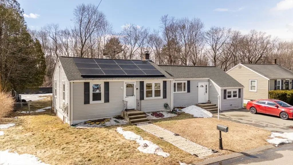 37 Reeds Ln, Holbrook, MA 02343 - #1