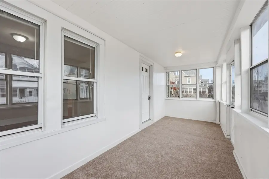 28-30 Cherrelyn St, Springfield, MA 01104 - #3