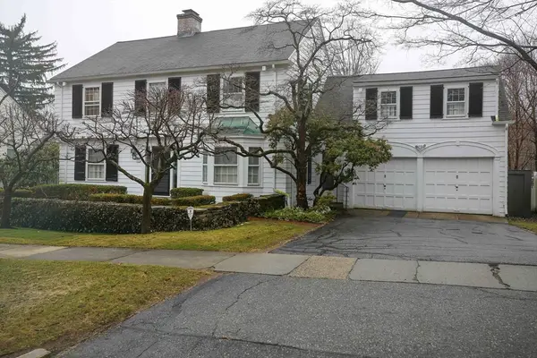 15 Dennison Rd, Worcester, MA 01609