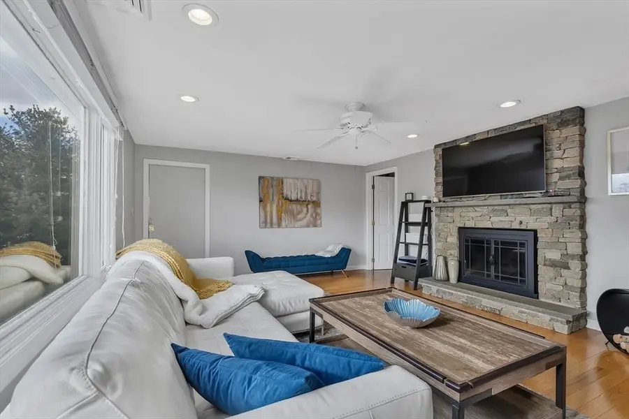 76 Hovey St, Watertown, MA 02472 - #3