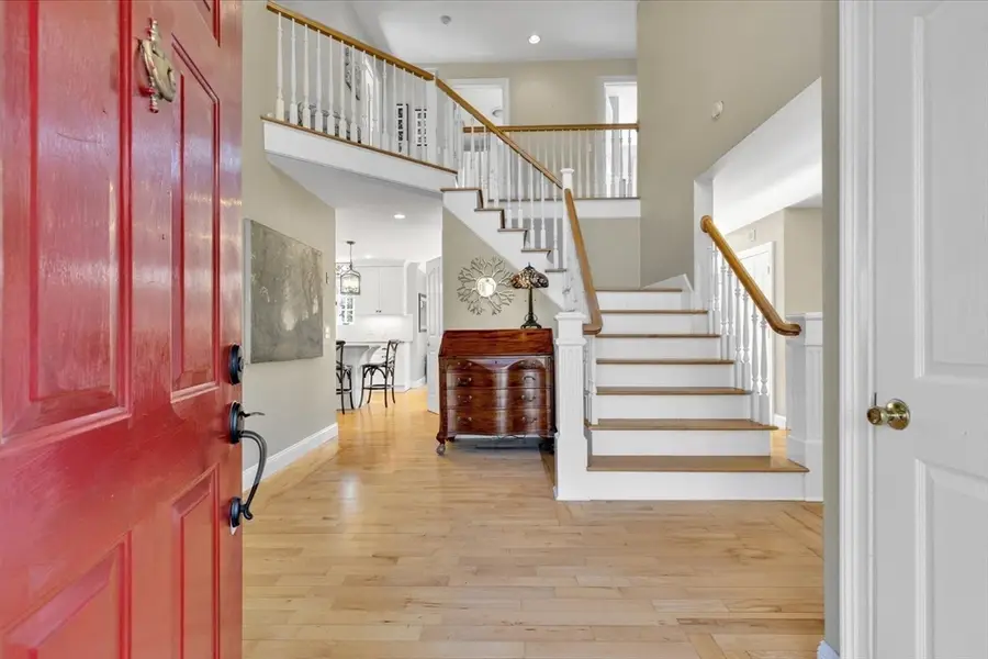 9 Fletcher St, Plainville, MA 02762 - #2