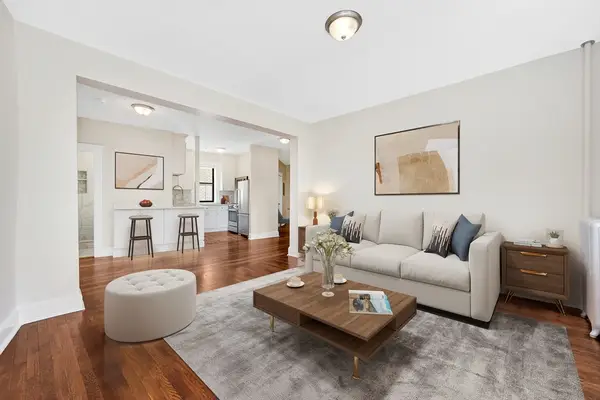 11 Park Dr #11-22, Boston, MA 02215