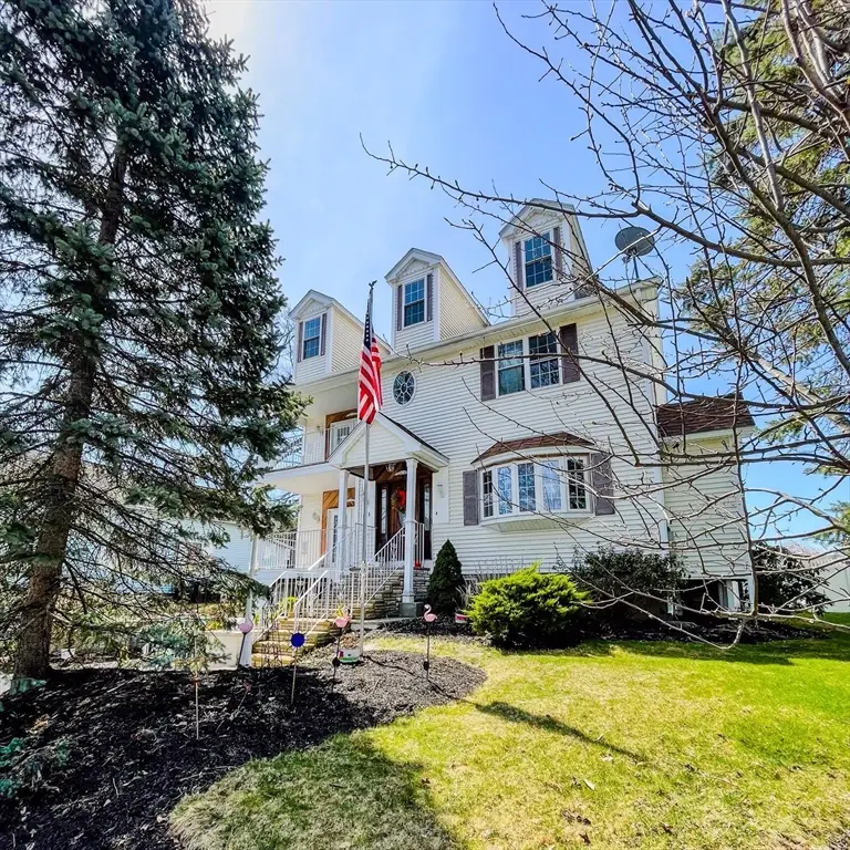 33 Lakeside Dr, Shrewsbury, MA 01545 - #1