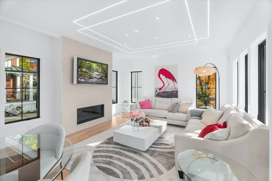 34 Lincoln St #34, Needham, MA 02492 - #3