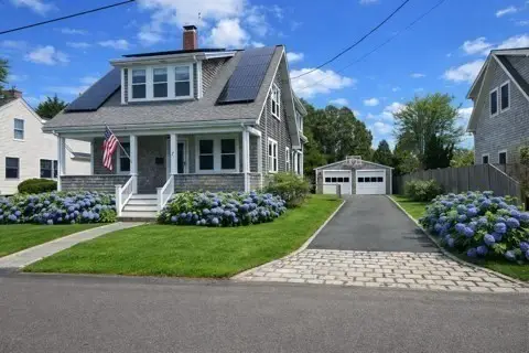 7 Akin St, Dartmouth, MA 02748 - #2