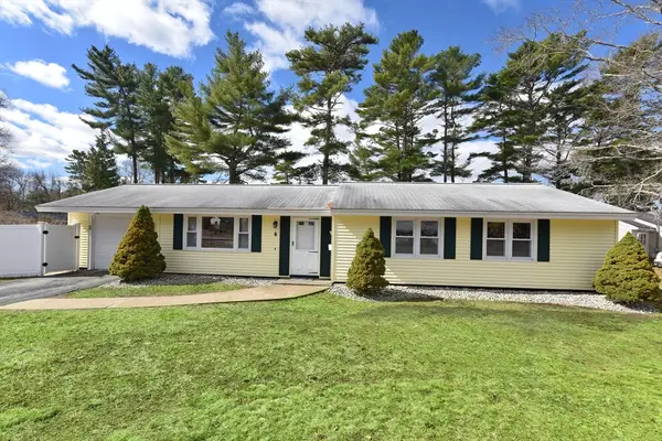 6 Penikese St, Wareham, MA 02576