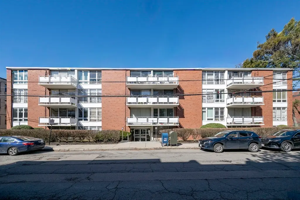 50 Park St #38, Brookline, MA 02446 - #1