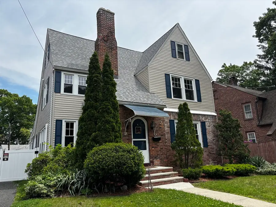 127 Melha Ave, Springfield, MA 01104 - #3