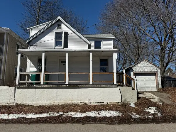 28 Angell St, Mansfield, MA 02048