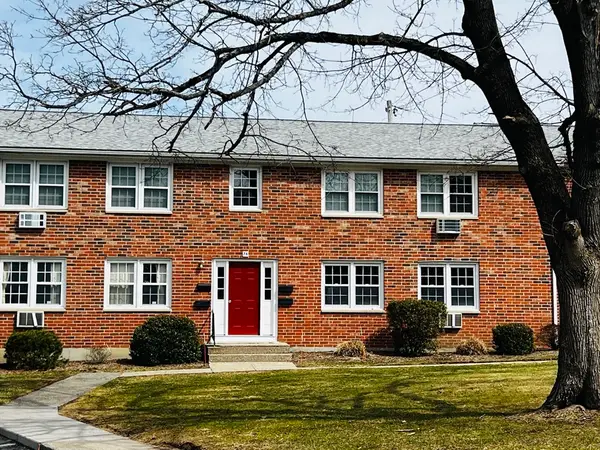 540 Granby Rd #76B, South Hadley, MA 01075