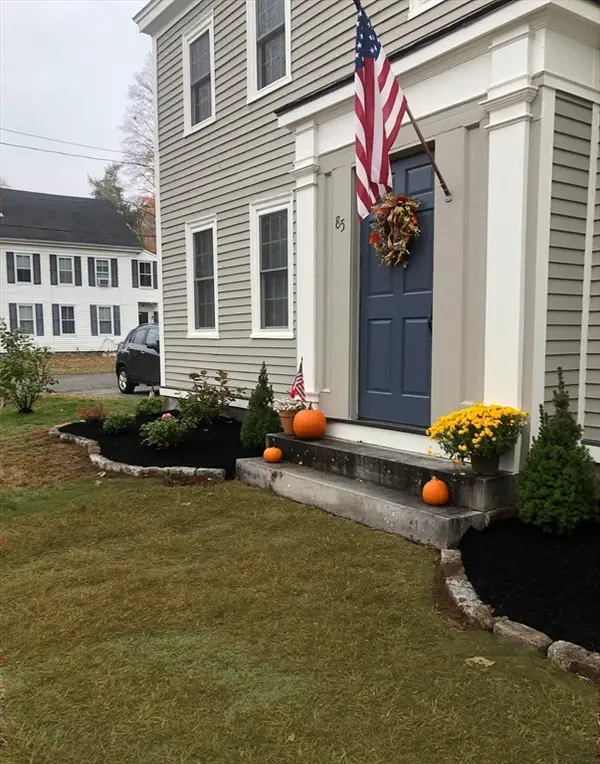 85 W Main St, Georgetown, MA 01833