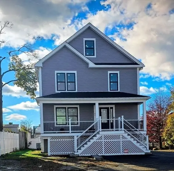 31 Niagara St, Fall River, MA 02721