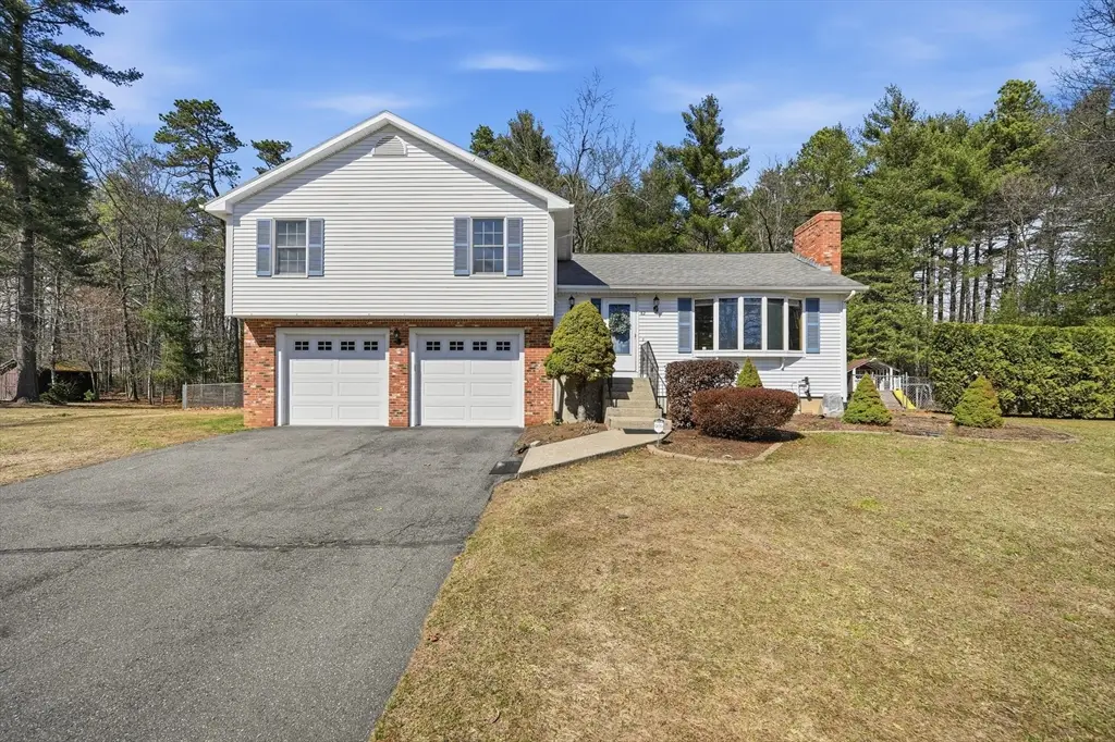62 Campbell Dr, Easthampton, MA 01027 - #1