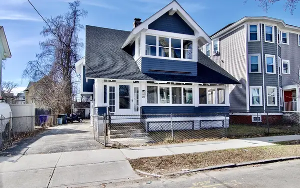 28 Bristol St, Springfield, MA 01109